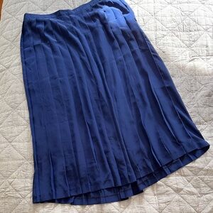 Vintage! Navy Blue Pleated Skirt